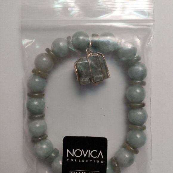 Jade Beaded Bracelet With Carved Elephant Charm Includes Gift Bag ~ New - Picture 4 of 5
